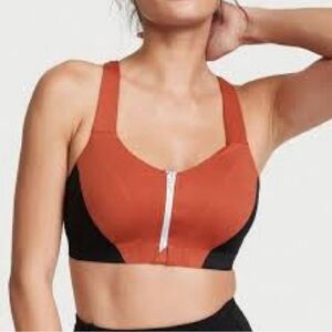 Victoria’s Secret Knockout Front-Close Sports Bra